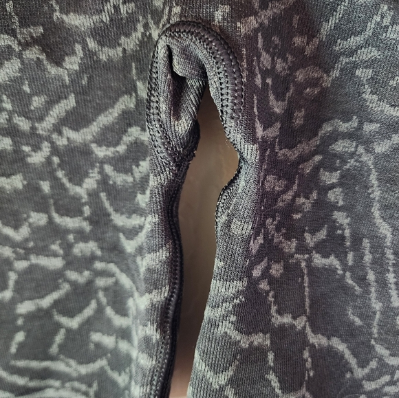 Gymshark Black Animal Print Seamless Adapt Shorts Size Small - Picture 5 of 7